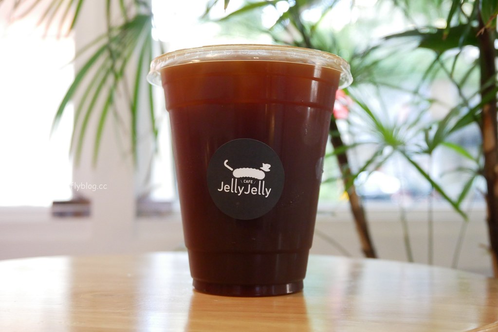 台北中正｜Jelly Jelly慢工烘焙，純白建築IG超夯打卡店，網路熱門甜點店轉實體店家 @飛天璇的口袋