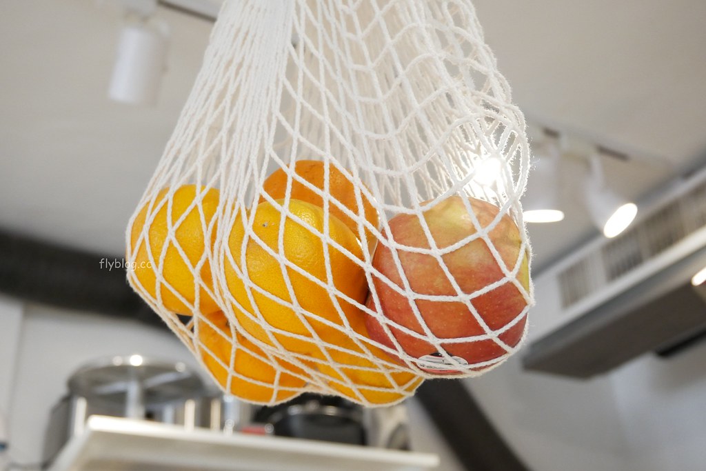 台北中正｜Jelly Jelly慢工烘焙，純白建築IG超夯打卡店，網路熱門甜點店轉實體店家 @飛天璇的口袋