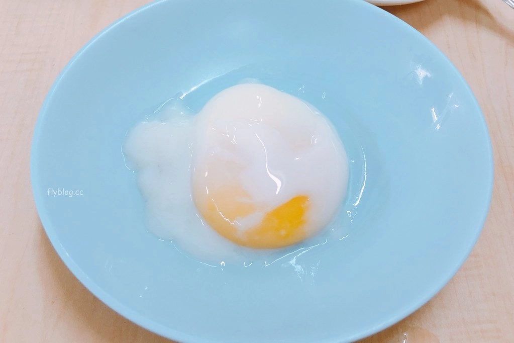東亞餐室┃新加坡美食：獅城必吃咖椰吐司，傳承到第四代的美食餐廳，連在地人都推薦 @飛天璇的口袋