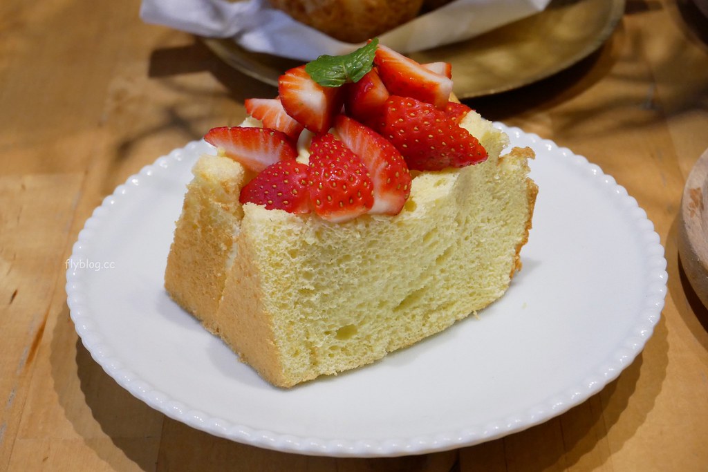 端倪生活｜彰化火車站附近台鐵員工宿舍改建的老宅咖啡館，二訪端倪生活下午茶甜點一樣好吃 @飛天璇的口袋