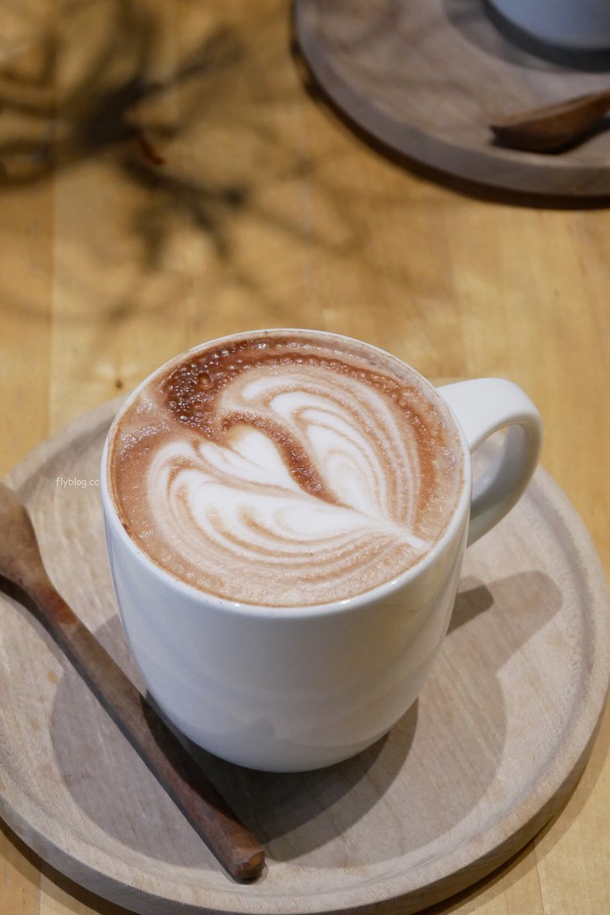 端倪生活｜彰化火車站附近台鐵員工宿舍改建的老宅咖啡館，二訪端倪生活下午茶甜點一樣好吃 @飛天璇的口袋