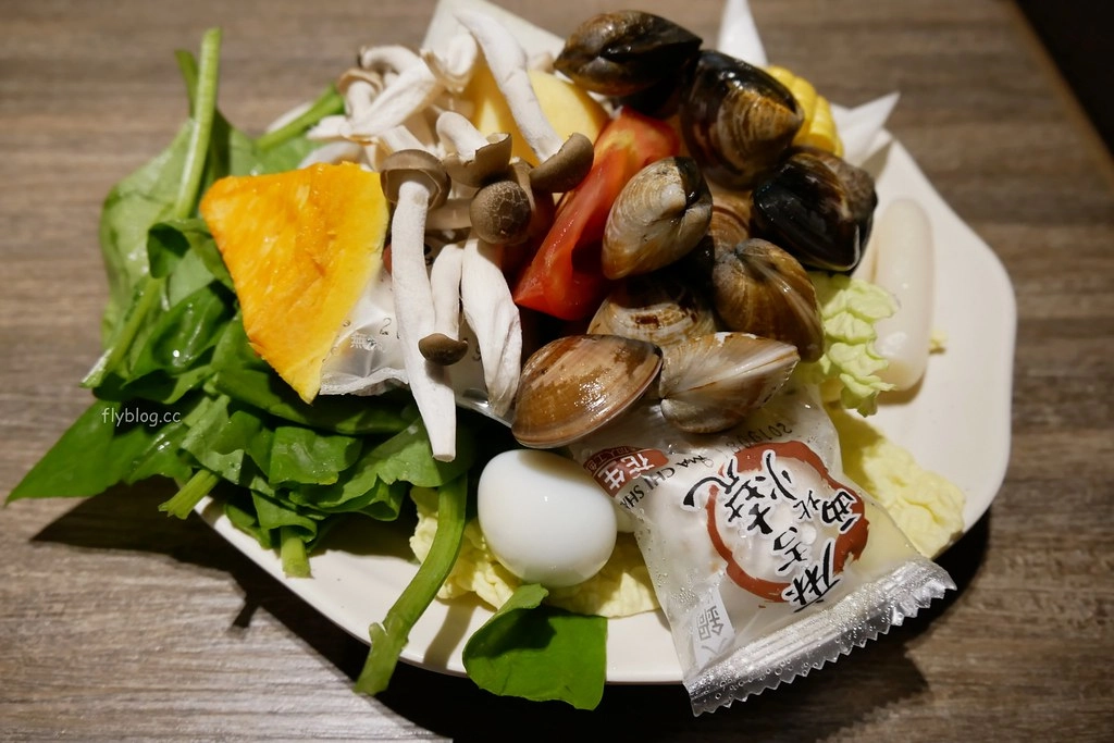 但馬屋涮涮鍋｜台中三井Outlet美食，日本黑毛和牛吃到飽在台第一間分店，日本百年歷史涮涮鍋、壽喜燒連鎖店 @飛天璇的口袋