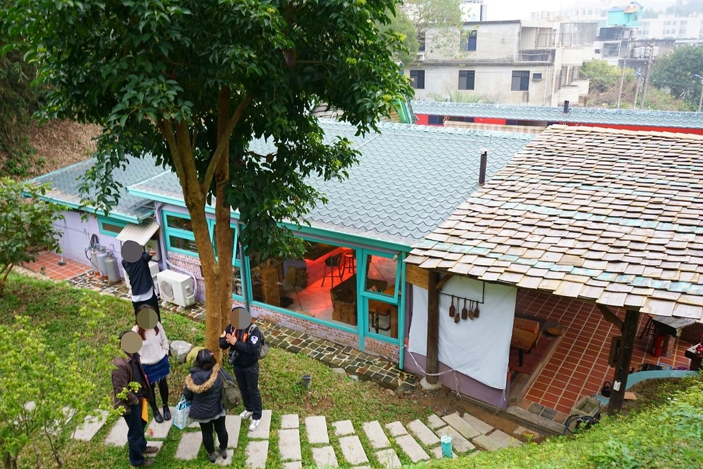 新竹香山｜Luau Pizza 柴寮披薩｜充滿異國風情的魔法小木屋，享受美食的同時又可以接觸大自然，新竹香山IG熱門打卡景點 @飛天璇的口袋