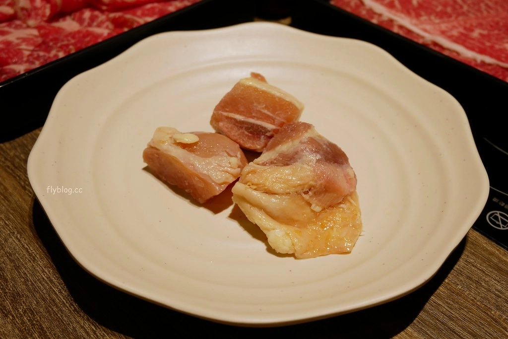 但馬屋涮涮鍋｜台中三井Outlet美食，日本黑毛和牛吃到飽在台第一間分店，日本百年歷史涮涮鍋、壽喜燒連鎖店 @飛天璇的口袋