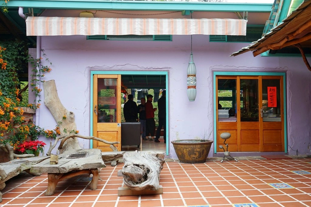 新竹香山｜Luau Pizza 柴寮披薩｜充滿異國風情的魔法小木屋，享受美食的同時又可以接觸大自然，新竹香山IG熱門打卡景點 @飛天璇的口袋