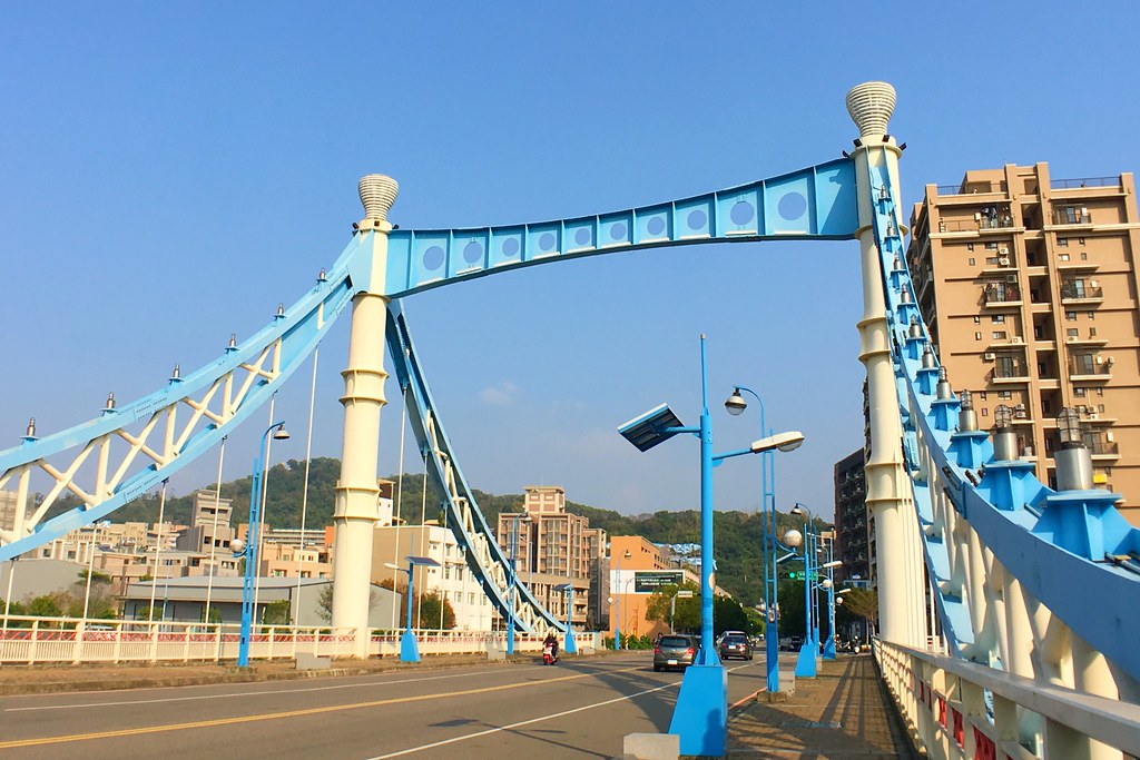 台中北屯大坑四座橋｜浪漫情人橋、大坑清新橋、藍天白雲橋、大坑單車橋，白天晚上都有不同的風采，台中旅遊景點推薦 @飛天璇的口袋