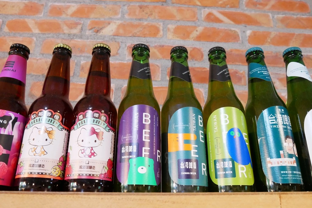 【台中南屯】Mapper Cafe 脈搏咖啡：文青風韓系咖啡館，通往小徑出現夢幻調酒吧 @飛天璇的口袋