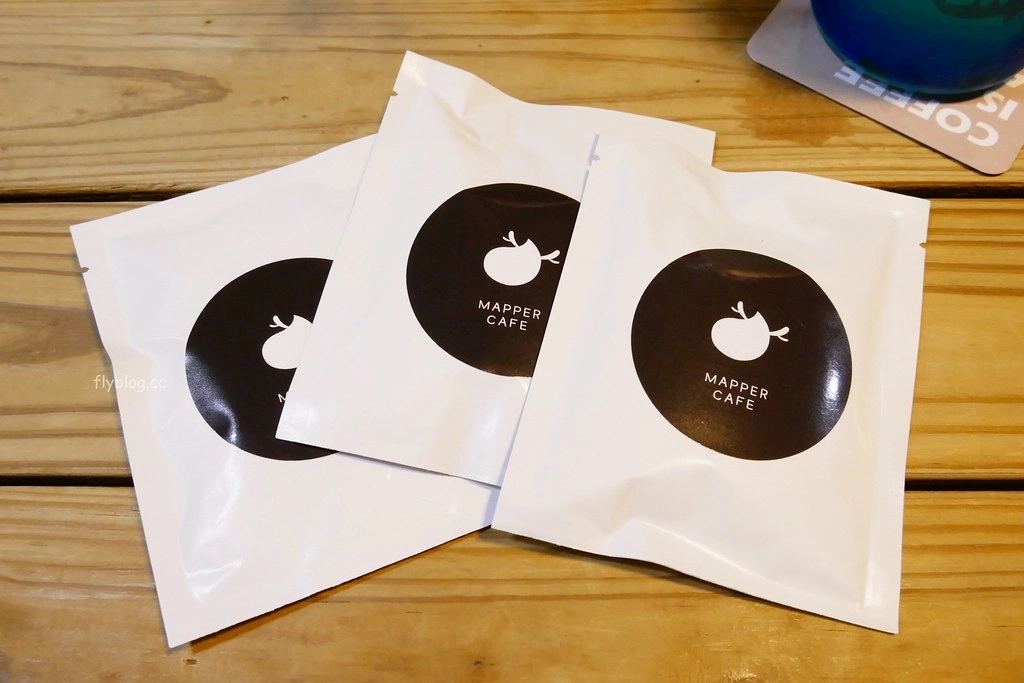 【台中南屯】Mapper Cafe 脈搏咖啡：文青風韓系咖啡館，通往小徑出現夢幻調酒吧 @飛天璇的口袋