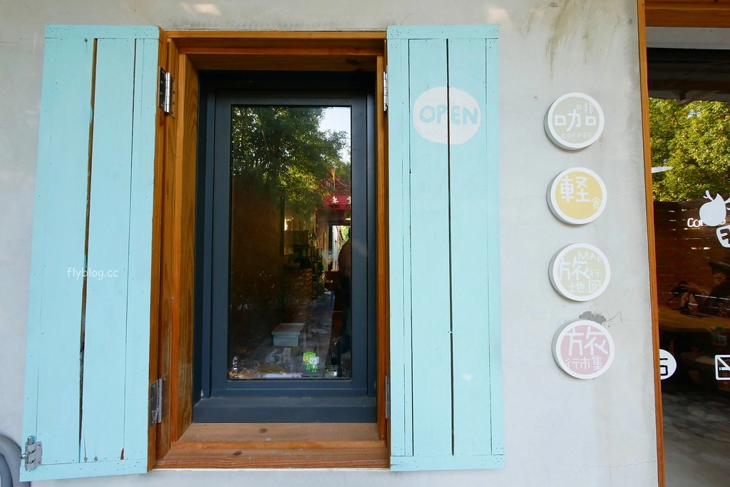 【台中南屯】Mapper Cafe 脈搏咖啡：文青風韓系咖啡館，通往小徑出現夢幻調酒吧 @飛天璇的口袋