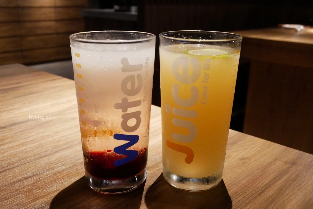 台中南屯｜老常在麻辣火鍋．輕井澤集團麻辣火鍋，鍋底吃不完還可以打包 @飛天璇的口袋