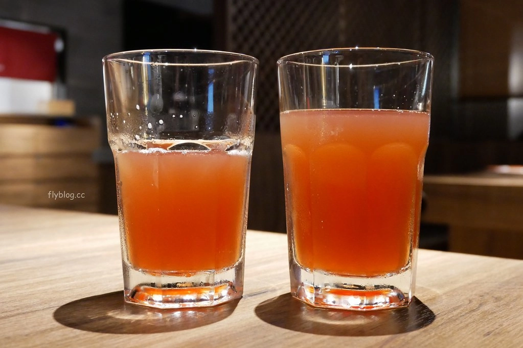 台中南屯｜老常在麻辣火鍋．輕井澤集團麻辣火鍋，鍋底吃不完還可以打包 @飛天璇的口袋