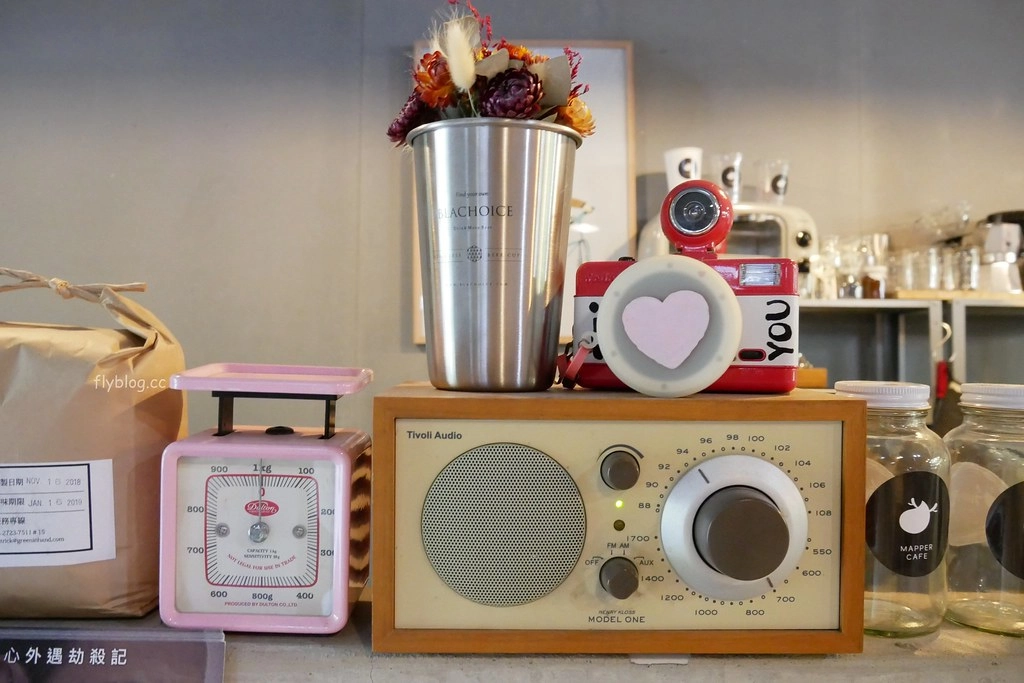 【台中南屯】Mapper Cafe 脈搏咖啡：文青風韓系咖啡館，通往小徑出現夢幻調酒吧 @飛天璇的口袋