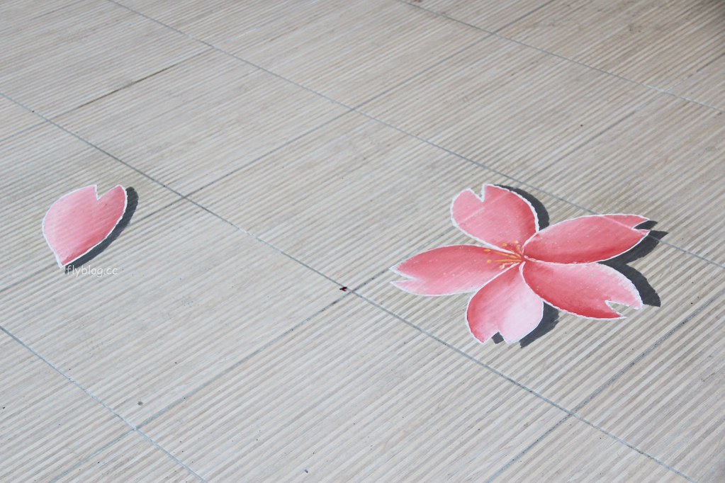 新社郵局｜充滿童趣的可愛郵局，以地方特產香菇為主題，櫻花盛開時更添浪漫 @飛天璇的口袋