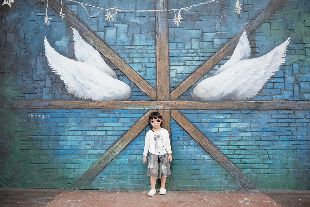 琉璃仙境｜員林超夯拍照景點琉璃仙境，魔戒哈比村、峇里島風餐廳、哥德式教堂、希臘式建築、沙坑大草皮 @飛天璇的口袋