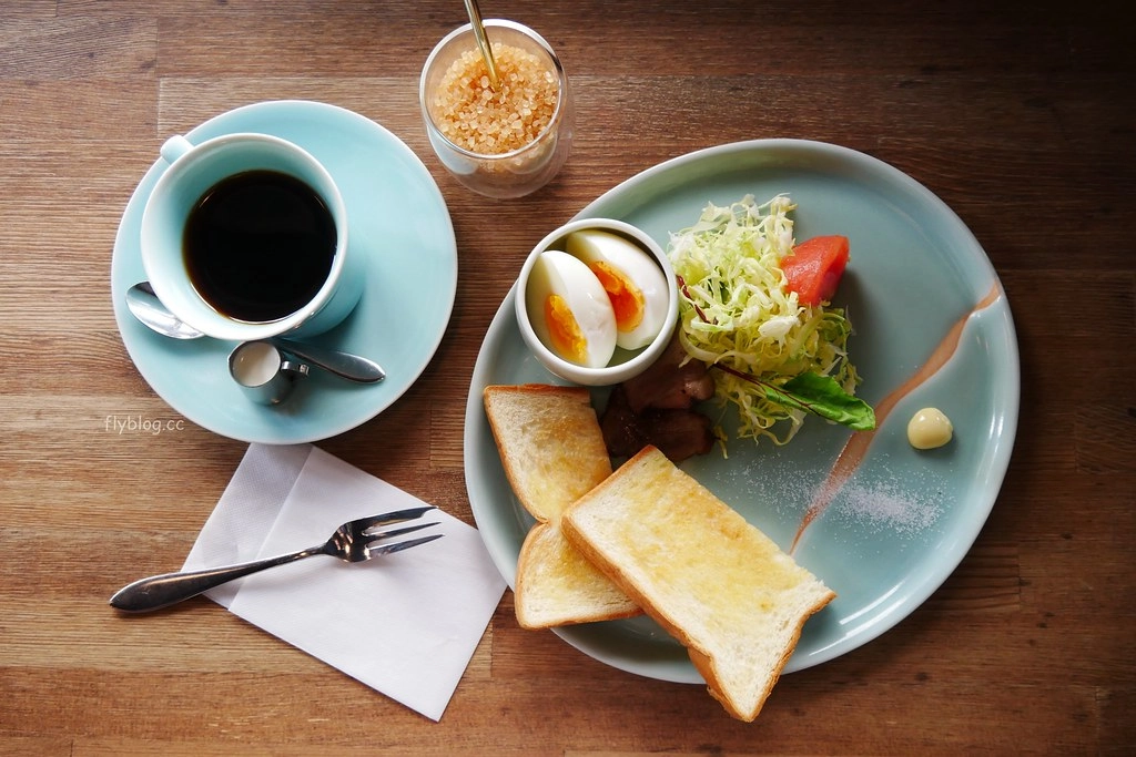 日本京都｜市川屋珈琲｜京都巷弄裡的咖啡館，寧靜的五条通巷弄裡，步行就可以抵達清水寺 @飛天璇的口袋