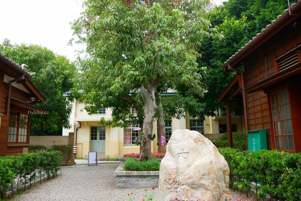 清水國小日式宿舍群｜欣賞和洋折衷建築之美，全台第一座校園古蹟，還有附設遊樂場可以遛小孩 @飛天璇的口袋