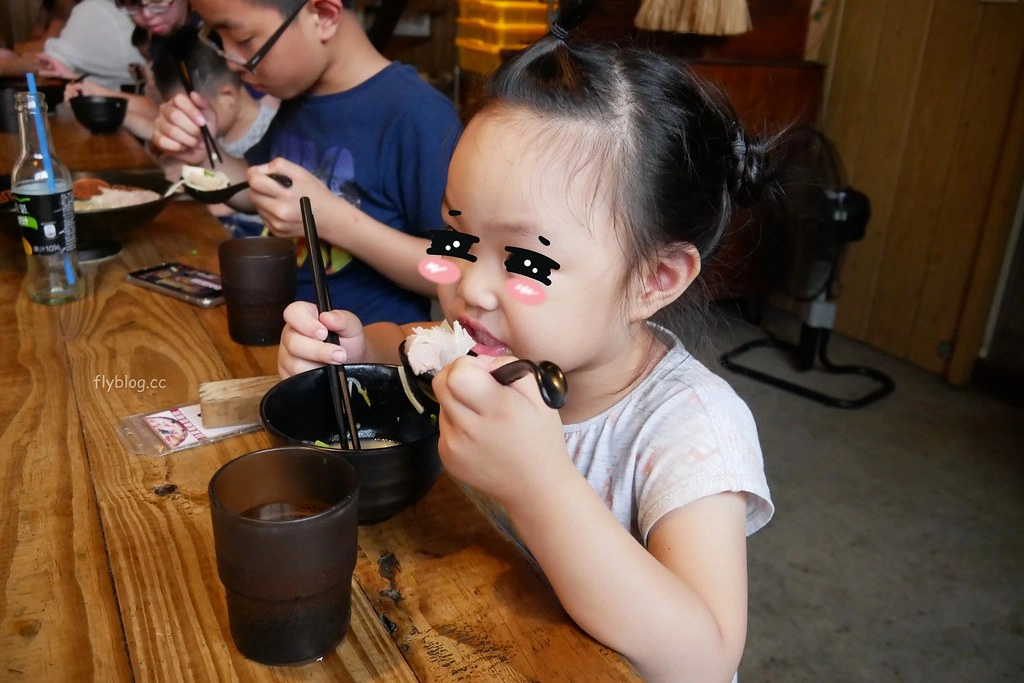 南投草屯｜麵五三屋台拉麵，超隱密的草屯田野拉麵店傳奇，披薩是必點隱藏版美食 @飛天璇的口袋