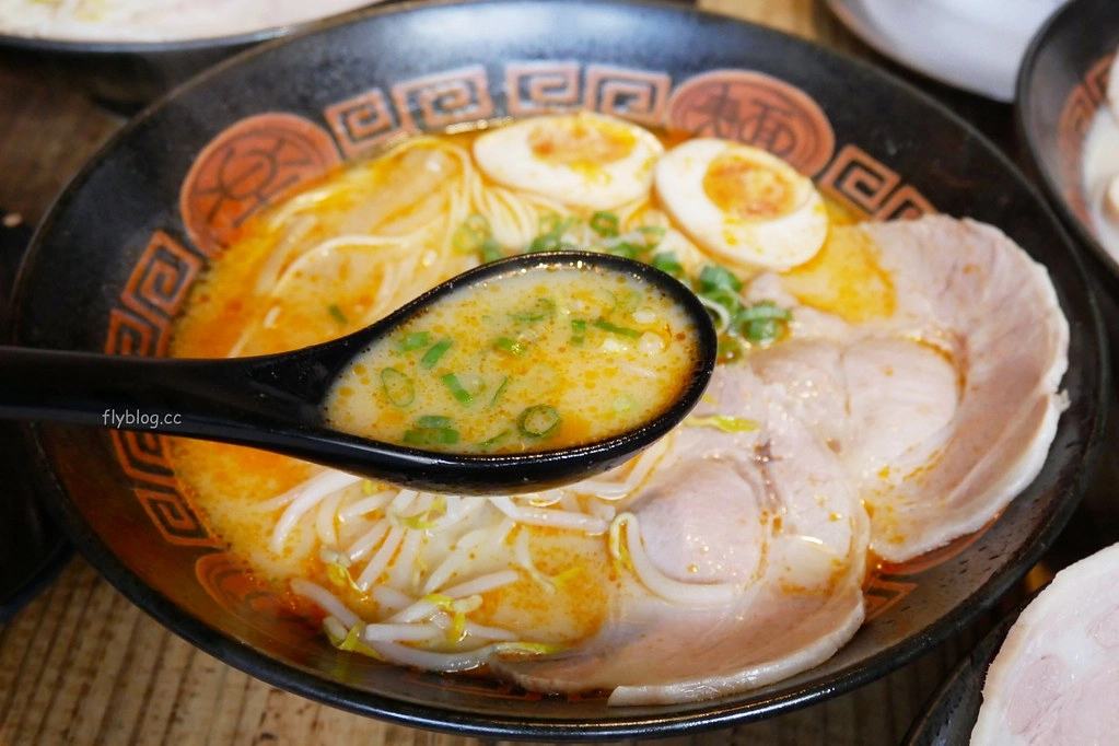 南投草屯｜麵五三屋台拉麵，超隱密的草屯田野拉麵店傳奇，披薩是必點隱藏版美食 @飛天璇的口袋