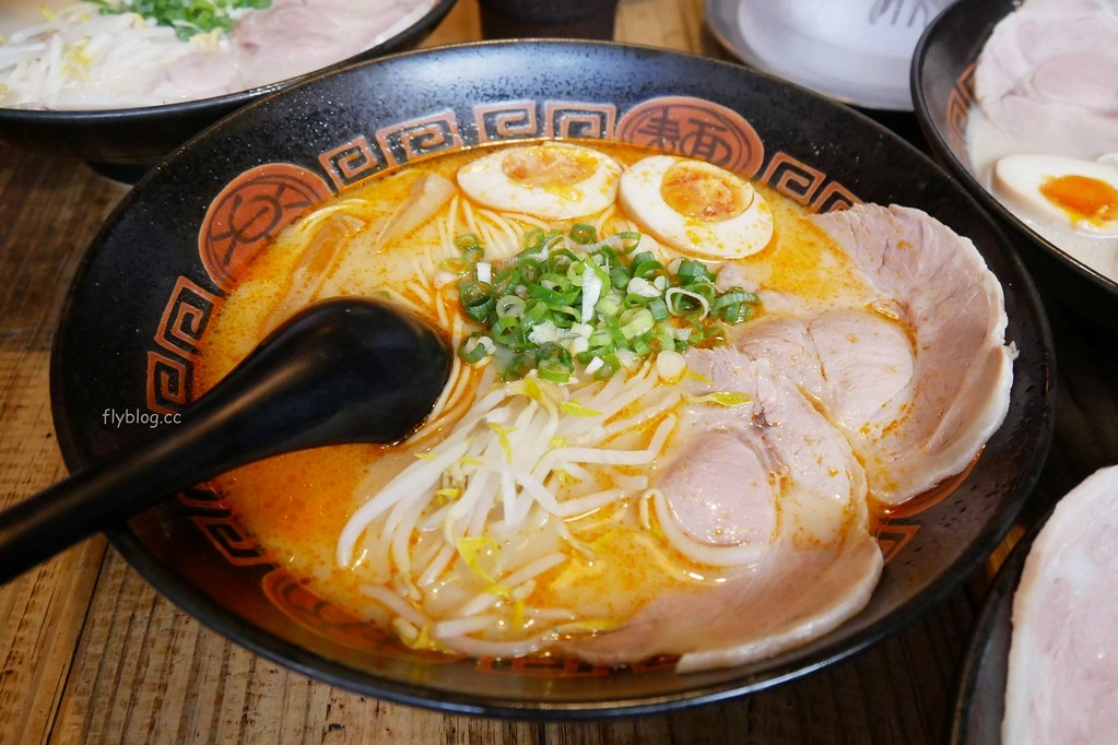 南投草屯｜麵五三屋台拉麵，超隱密的草屯田野拉麵店傳奇，披薩是必點隱藏版美食 @飛天璇的口袋