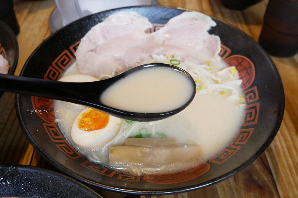 南投草屯｜麵五三屋台拉麵，超隱密的草屯田野拉麵店傳奇，披薩是必點隱藏版美食 @飛天璇的口袋