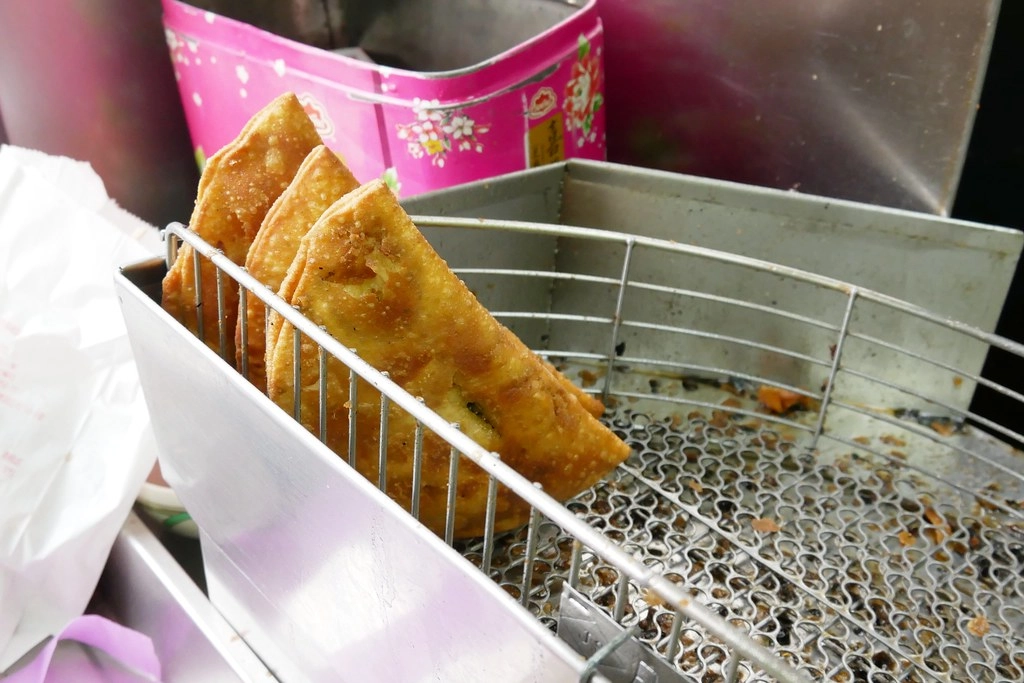 珍北平餡餅店｜在地30年老店，清水人的下午茶，餡餅、韭菜盒子和山東大餅都好吃 @飛天璇的口袋