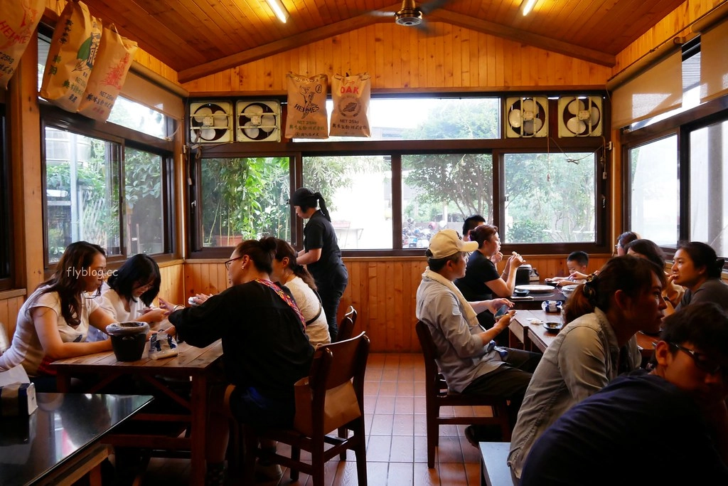 南投草屯｜麵五三屋台拉麵，超隱密的草屯田野拉麵店傳奇，披薩是必點隱藏版美食 @飛天璇的口袋