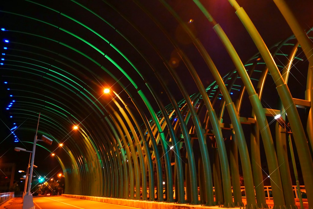 台中北屯大坑四座橋｜浪漫情人橋、大坑清新橋、藍天白雲橋、大坑單車橋，白天晚上都有不同的風采，台中旅遊景點推薦 @飛天璇的口袋