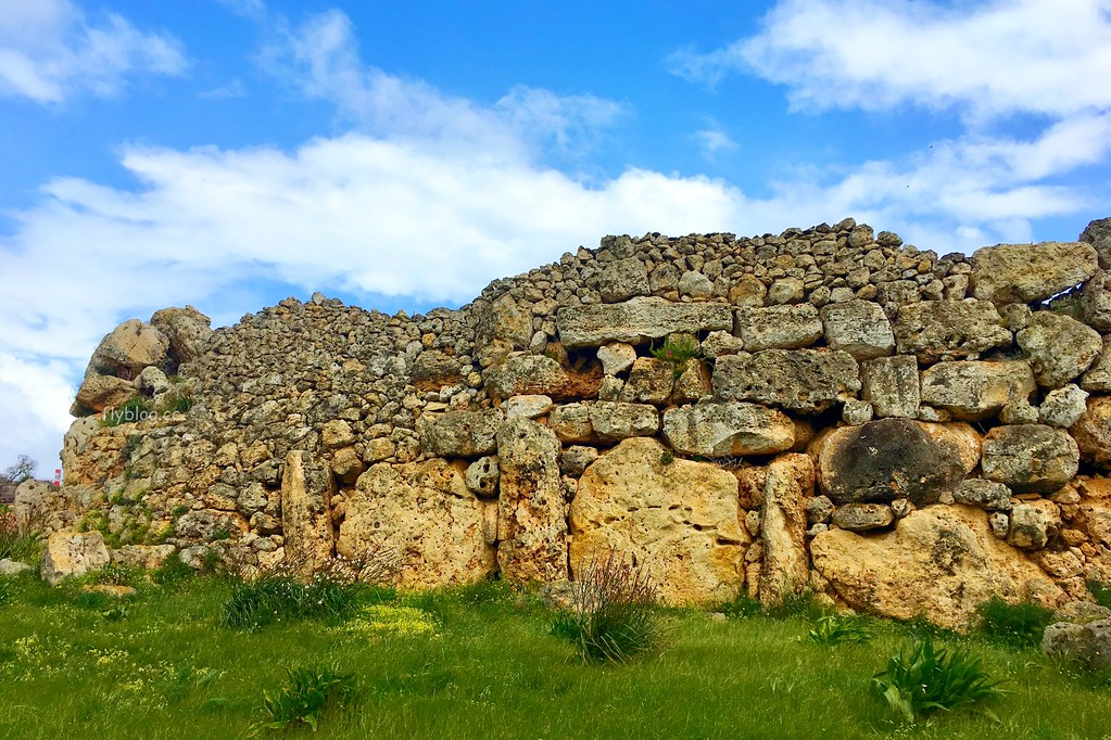 馬爾他 Malta｜季甘蒂亞神廟 Ggantija Temples．世界上最古老的直立式建築，擁有5600年歷史的神殿 @飛天璇的口袋