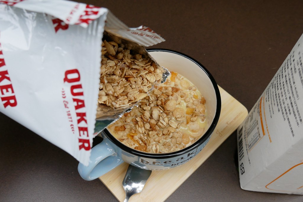 福樂葉黃素牛乳：維生素A+葉黃素=天天喝維持好眼光 @飛天璇的口袋