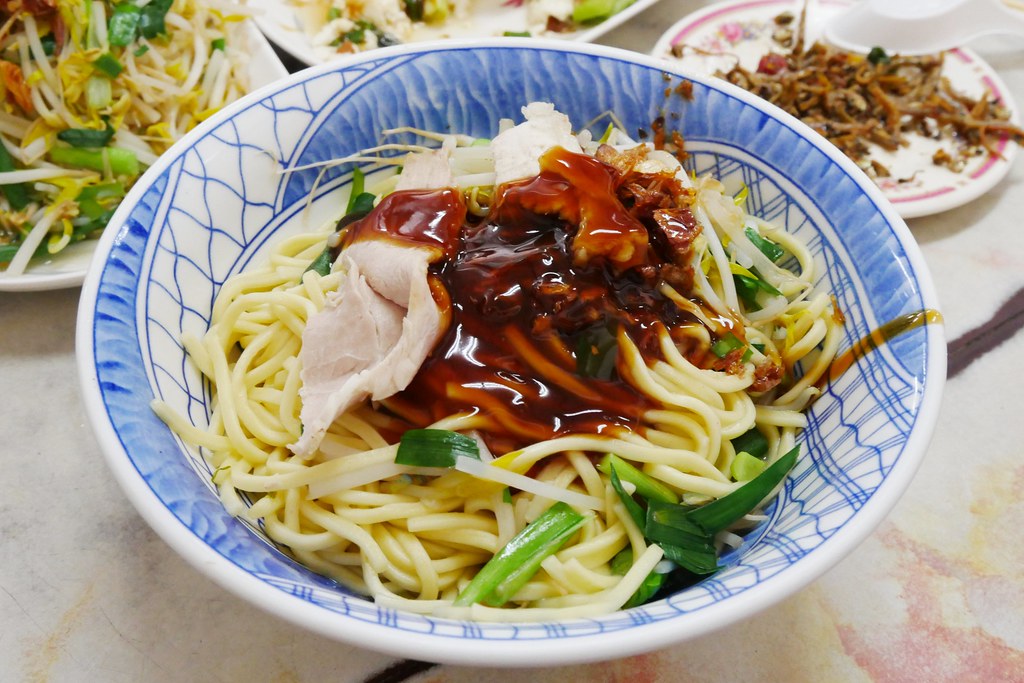 苗栗三義｜金榜麵館．三義超人氣小吃美食麵館，假日總是大排長龍 @飛天璇的口袋