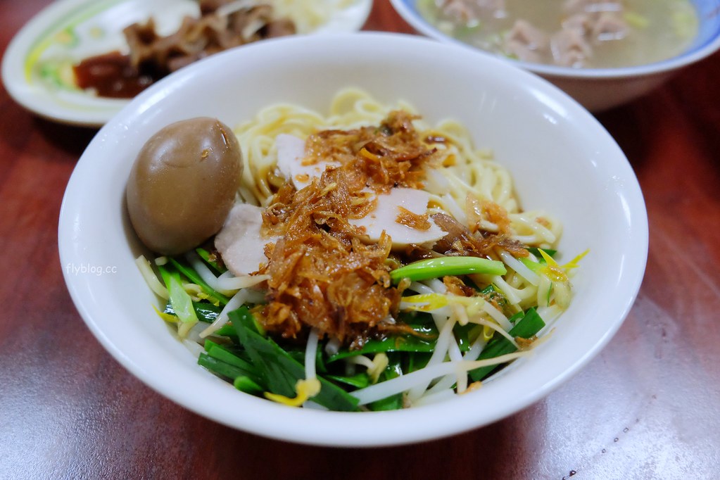 苗栗三義｜賴新魁麵館．在地傳承70年的客家小吃店，三義地區必吃美食推薦 @飛天璇的口袋