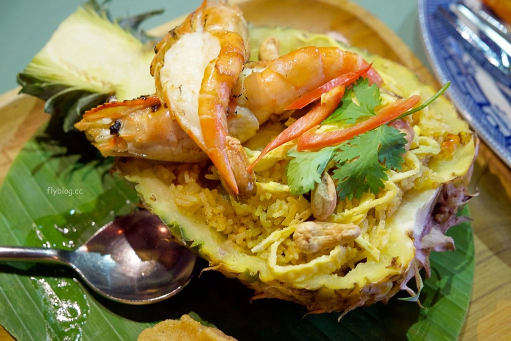 泰國清邁｜The House by Ginger，清邁老城區米其林必比登推薦餐廳，華麗帶有藝廊風格的復合式餐廳 @飛天璇的口袋