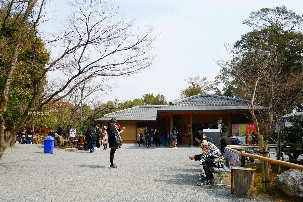 日本京都｜金閣寺｜金碧輝煌的鹿苑寺，京都必遊景點推薦，含金閣寺的交通方式&門票說明 @飛天璇的口袋