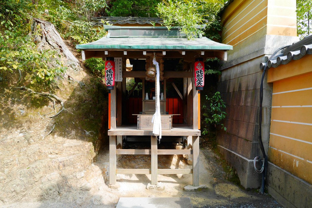 日本京都｜金閣寺｜金碧輝煌的鹿苑寺，京都必遊景點推薦，含金閣寺的交通方式&門票說明 @飛天璇的口袋