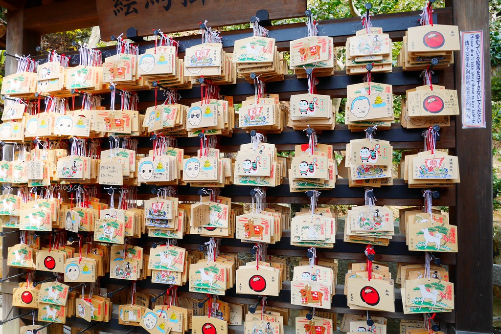 日本京都｜金閣寺｜金碧輝煌的鹿苑寺，京都必遊景點推薦，含金閣寺的交通方式&門票說明 @飛天璇的口袋