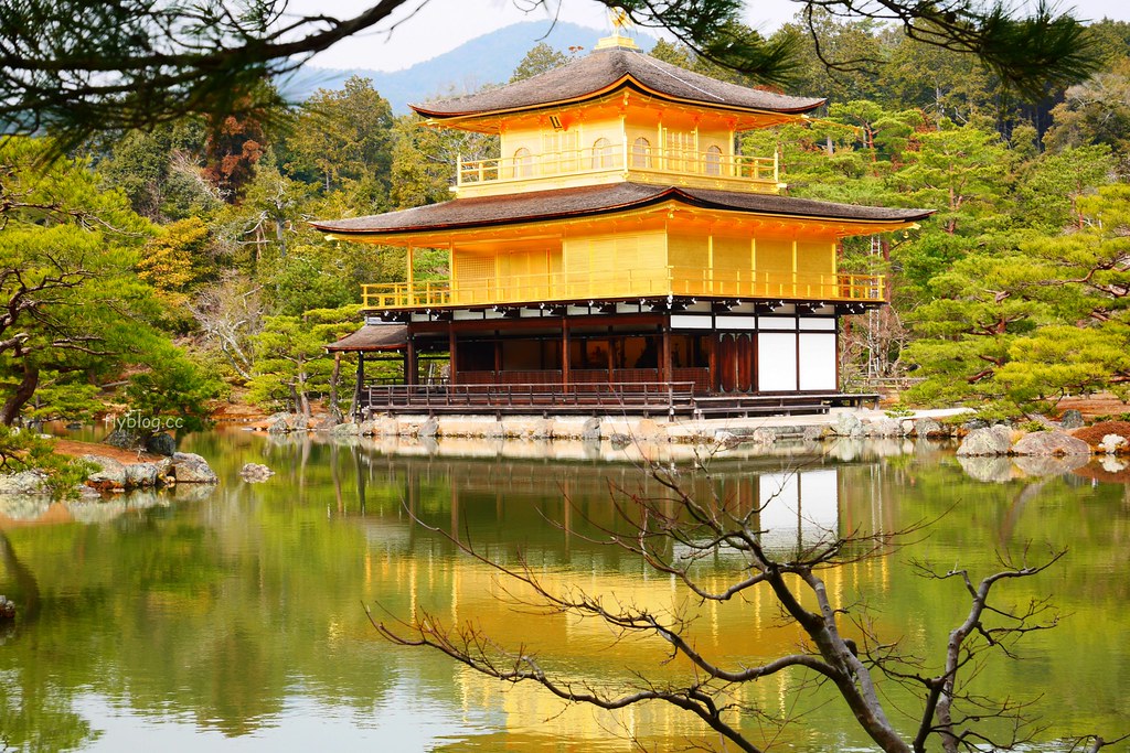 日本京都｜金閣寺｜金碧輝煌的鹿苑寺，京都必遊景點推薦，含金閣寺的交通方式&門票說明 @飛天璇的口袋