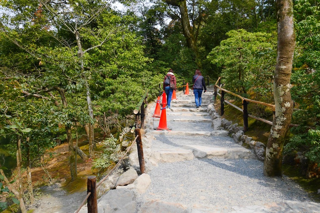 日本京都｜金閣寺｜金碧輝煌的鹿苑寺，京都必遊景點推薦，含金閣寺的交通方式&門票說明 @飛天璇的口袋