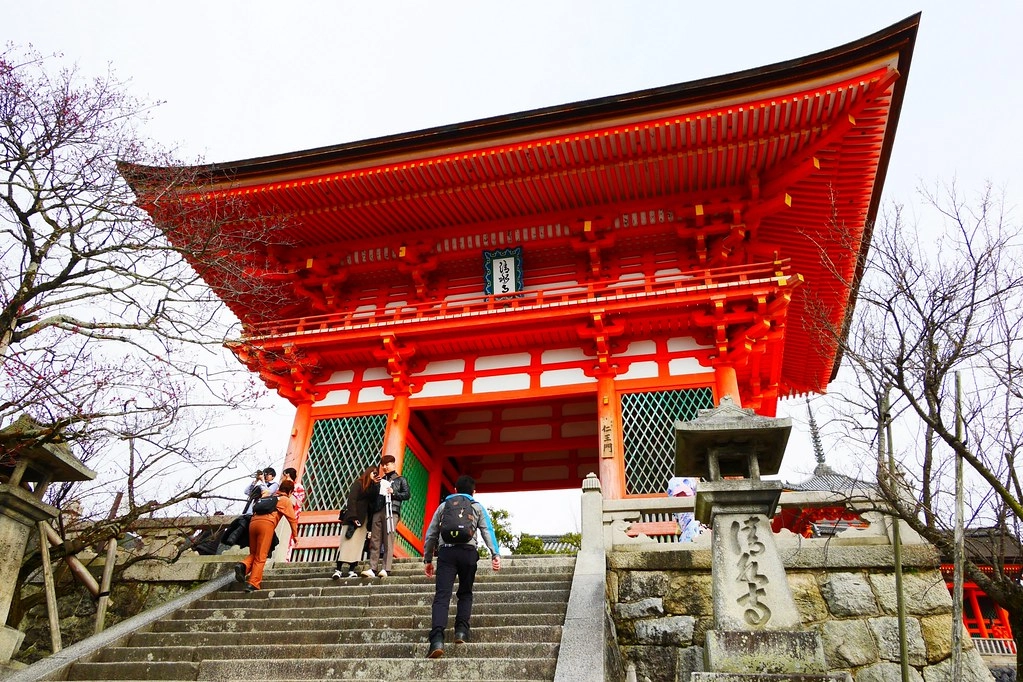日本京都｜清水寺一日遊．茶碗坂、清水坂、二年坂、三年坂(周邊景點 X 美食推薦) @飛天璇的口袋