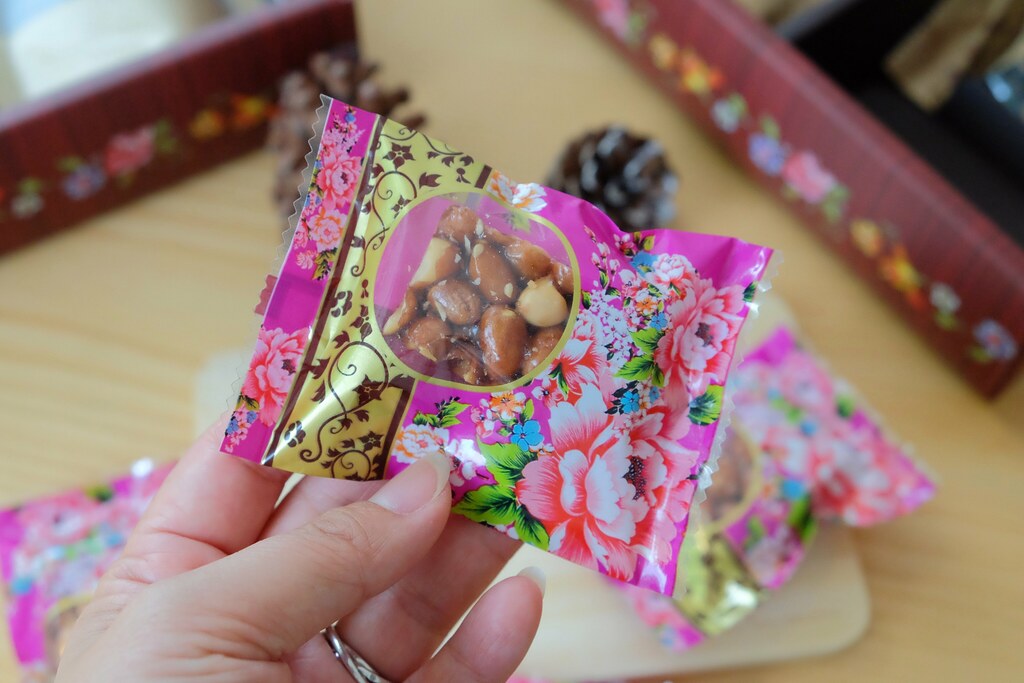 2019嚴選在地端午節人氣伴手禮：烤穀家烘焙坊伴手禮開箱文，低糖、低溫烘焙，又不添加防腐劑和色素，符合現代人養生的概念 @飛天璇的口袋