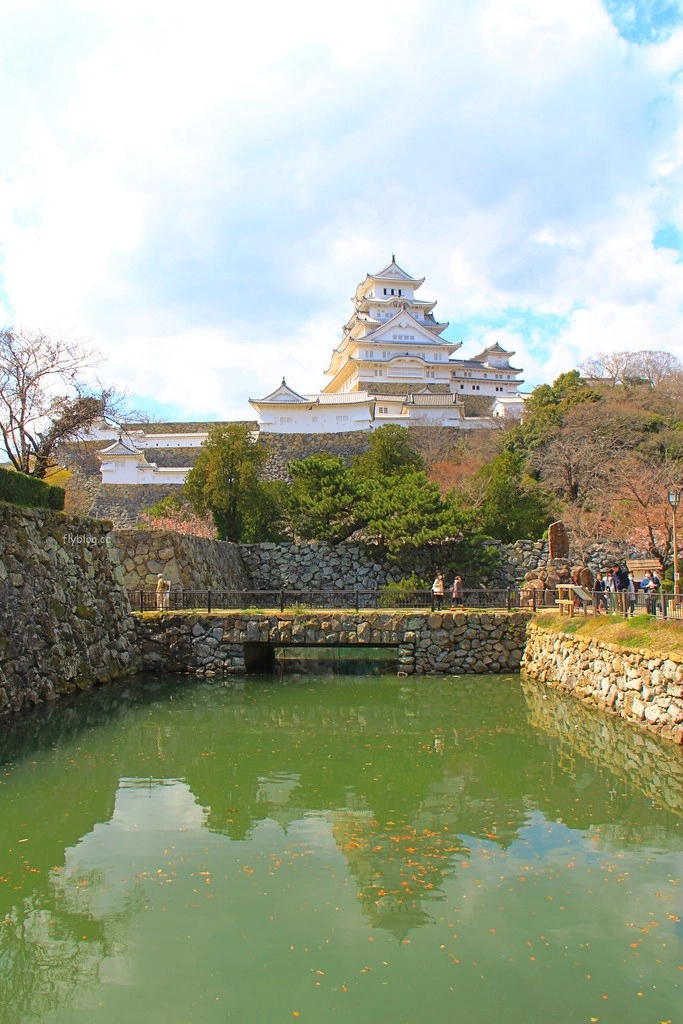 日本兵庫｜姬路城，日本第一大名城，雪白外觀又稱白鷺城(含交通方式、美食推薦、拍照地點) @飛天璇的口袋