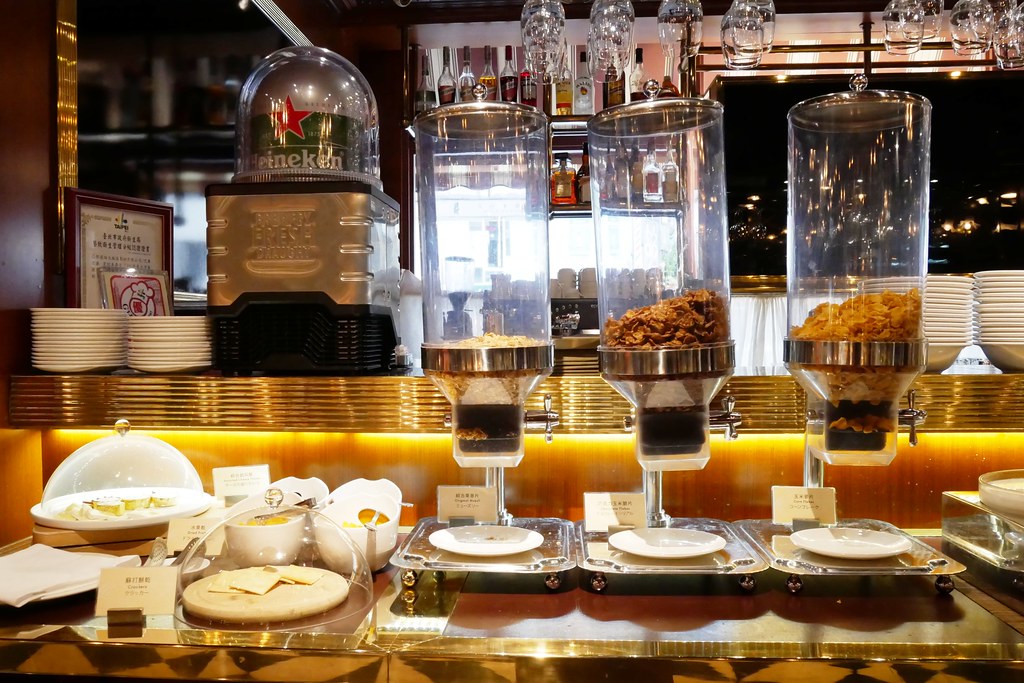 台北中山｜亞都麗緻大飯店，迎接瘋狂暑假季，親子套房還有可愛的帳篷、點心籃、過夜包 @飛天璇的口袋