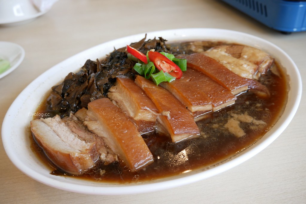 皇津小吃店｜大甲燜鴨創始店，一隻燜鴨兩種吃法，還有隱藏版客家料理 @飛天璇的口袋