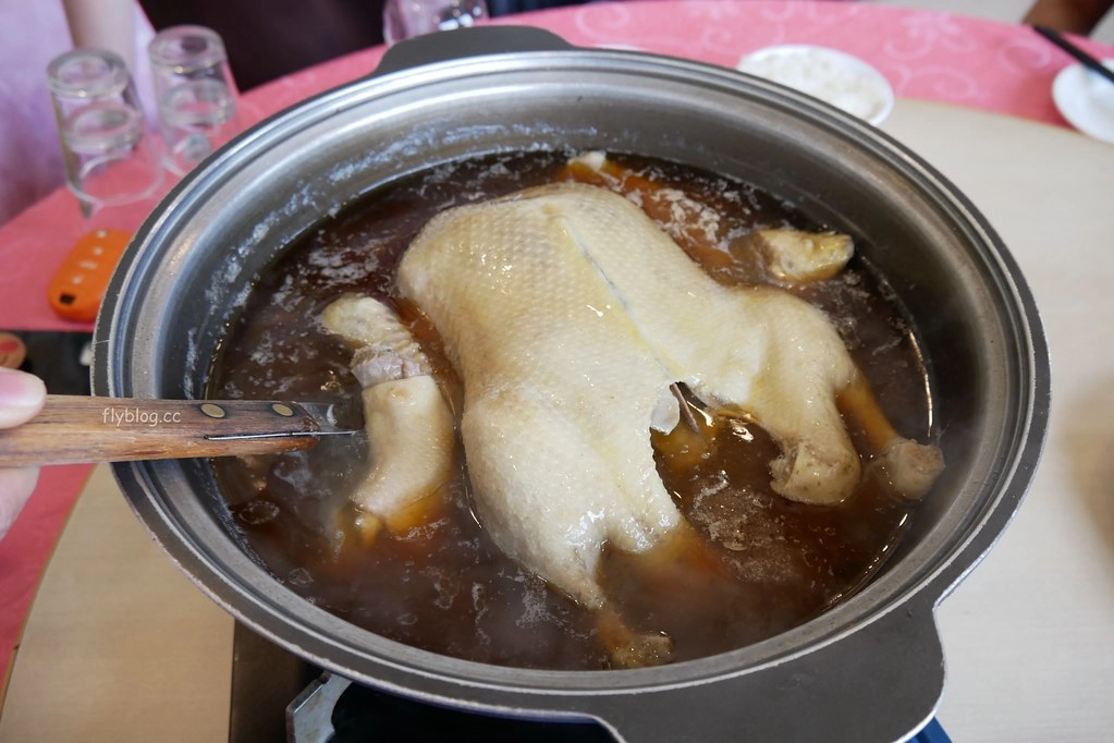 皇津小吃店｜大甲燜鴨創始店，一隻燜鴨兩種吃法，還有隱藏版客家料理 @飛天璇的口袋