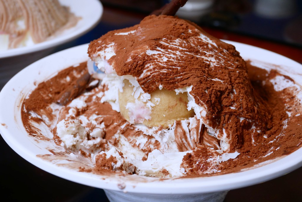 花蓮美食｜一心泡泡冰，甜點也可以變成冰，蒙布朗、提拉米蘇口味，在地30年傳統冰店新風貌 @飛天璇的口袋