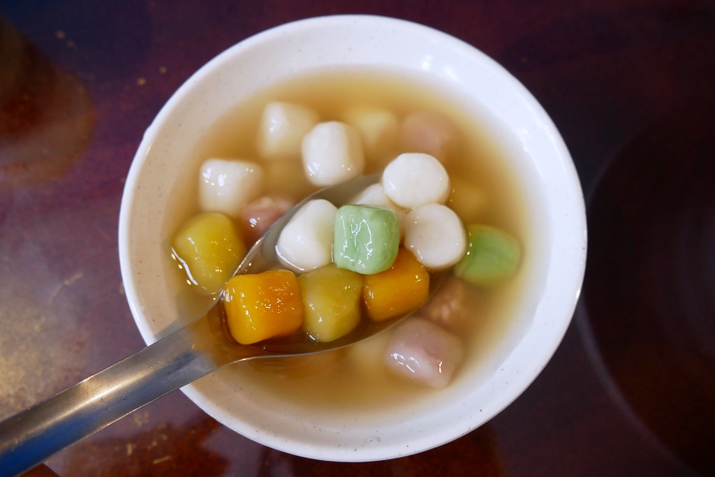 花蓮美食｜一心泡泡冰，甜點也可以變成冰，蒙布朗、提拉米蘇口味，在地30年傳統冰店新風貌 @飛天璇的口袋