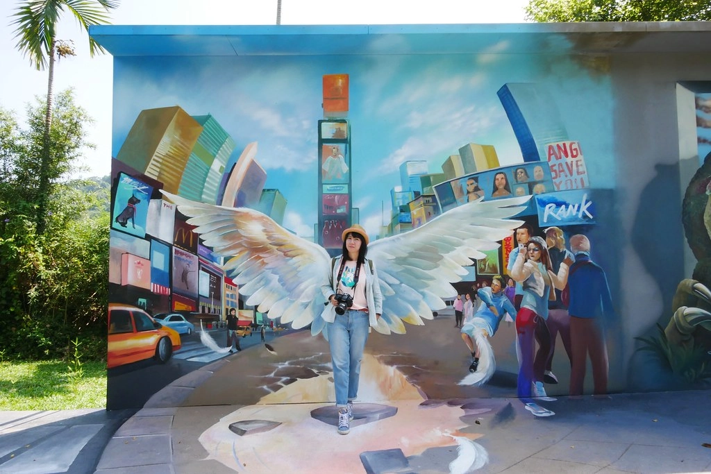 竹山海盜村景觀彩繪園區｜走進童話世界，3D童話彩繪牆、夢幻旋轉木馬 、 二樓高海盜船、氣墊溜滑梯 @飛天璇的口袋