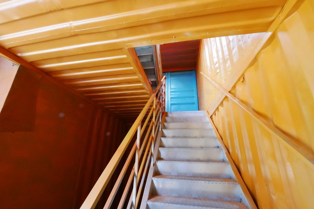 竹山海盜村景觀彩繪園區｜走進童話世界，3D童話彩繪牆、夢幻旋轉木馬 、 二樓高海盜船、氣墊溜滑梯 @飛天璇的口袋