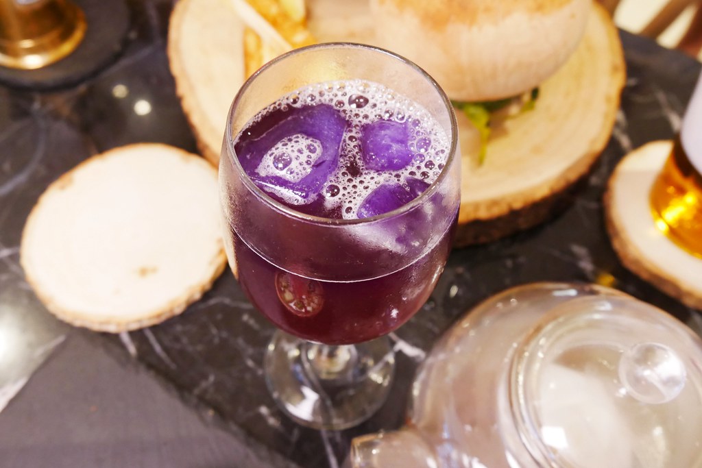 泰國曼谷｜Divana Signature Cafe．餘煙裊裊森林系貴婦下午茶，曼谷Central World百貨一樓 @飛天璇的口袋