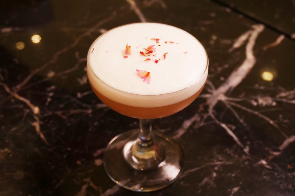 泰國曼谷｜Divana Signature Cafe．餘煙裊裊森林系貴婦下午茶，曼谷Central World百貨一樓 @飛天璇的口袋