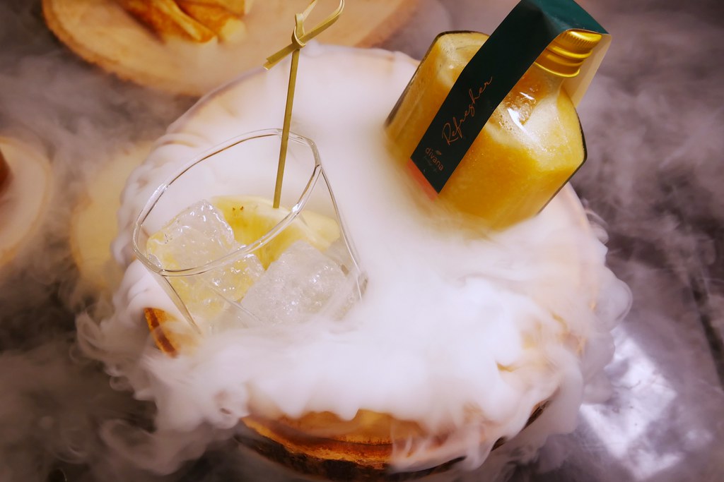 泰國曼谷｜Divana Signature Cafe．餘煙裊裊森林系貴婦下午茶，曼谷Central World百貨一樓 @飛天璇的口袋